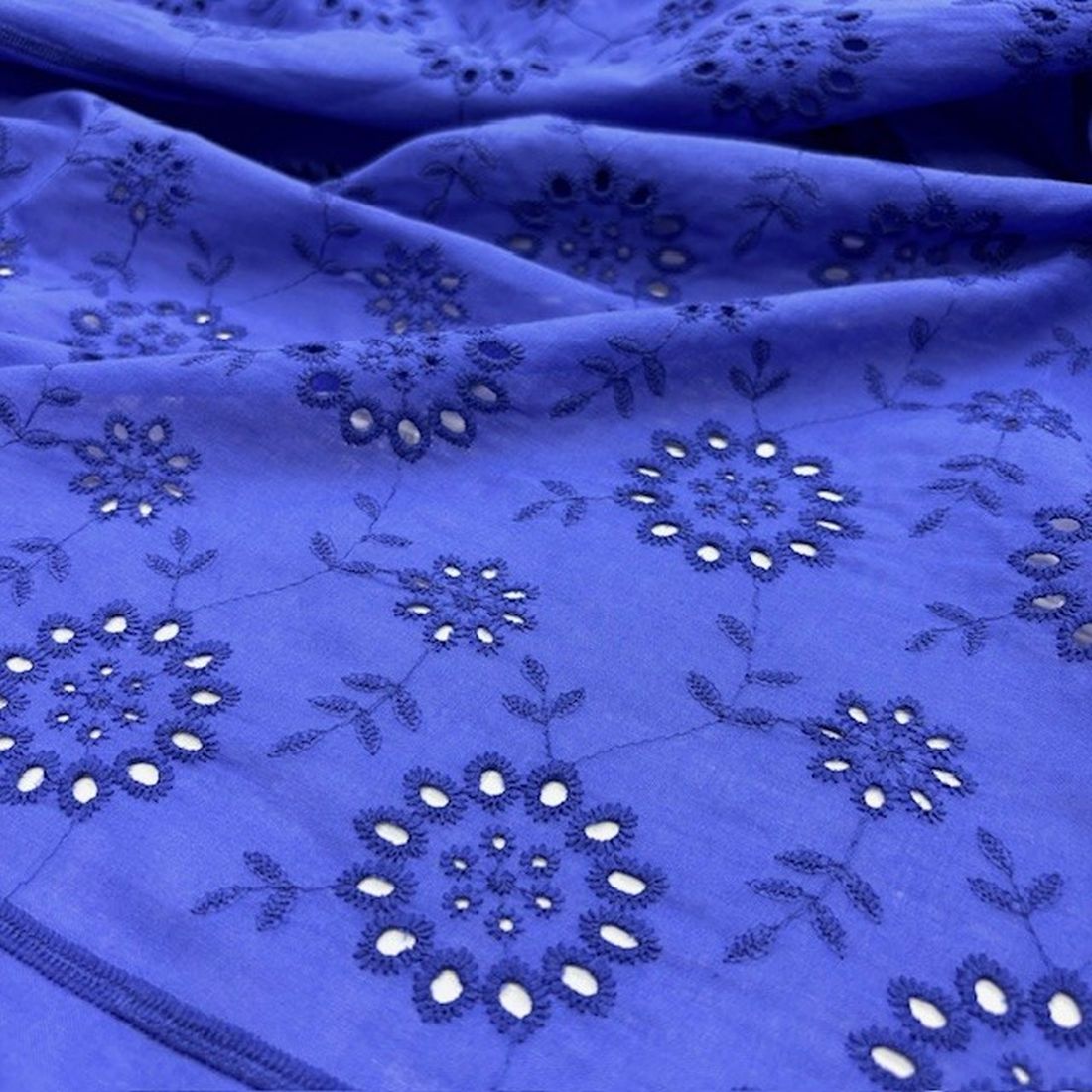 Menekşe Mavi Çiçekli %100 Pamuk Fisto S1YVZ