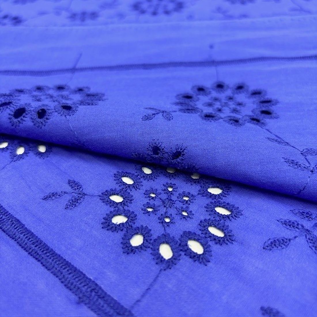 Menekşe Mavi Çiçekli %100 Pamuk Fisto S1YVZ