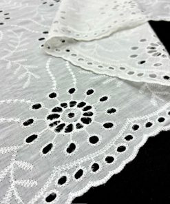 Çiçek Nakışlı %100 Pamuklu Fisto Kumaş S1