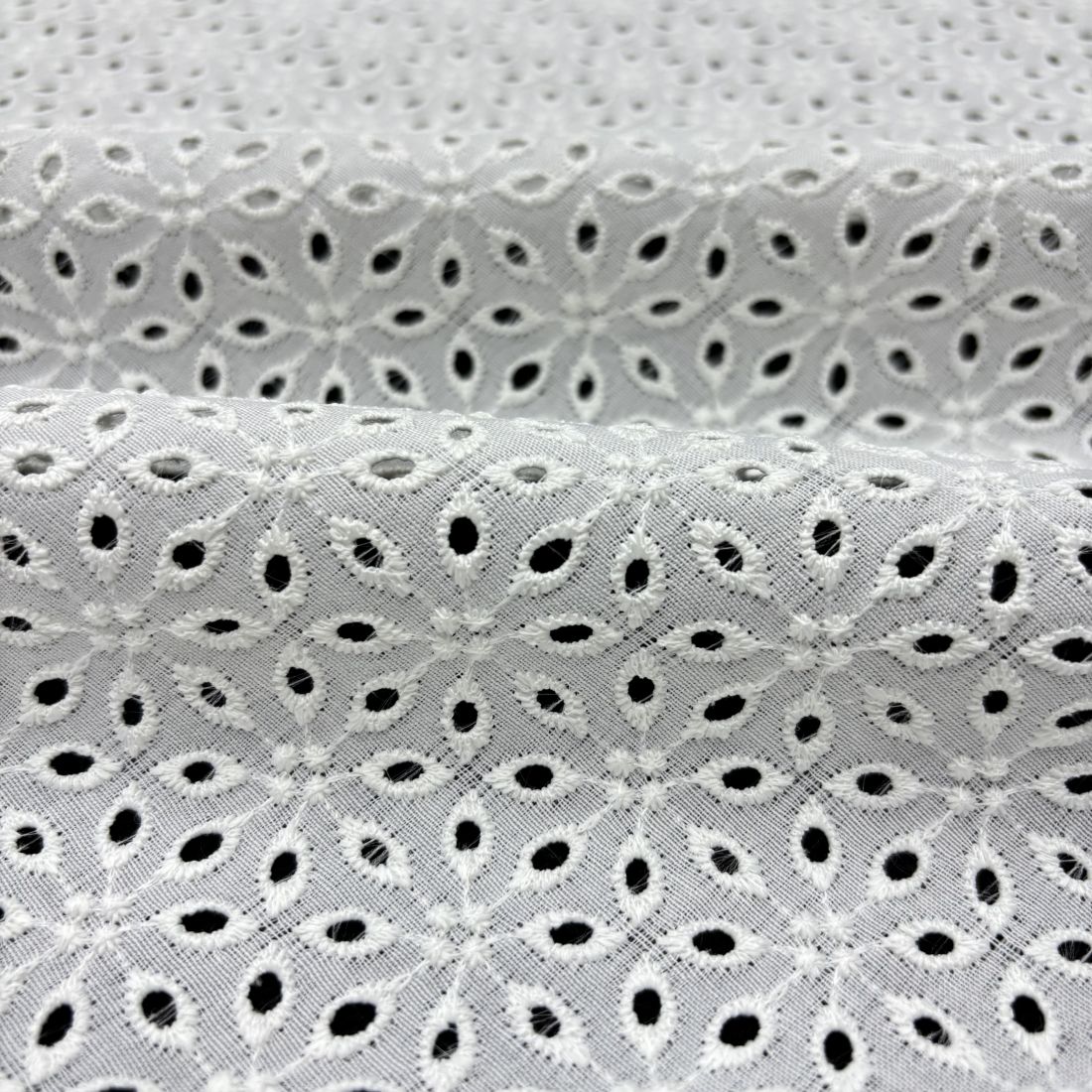 100% Pamuk Fisto Kumaş Beyaz