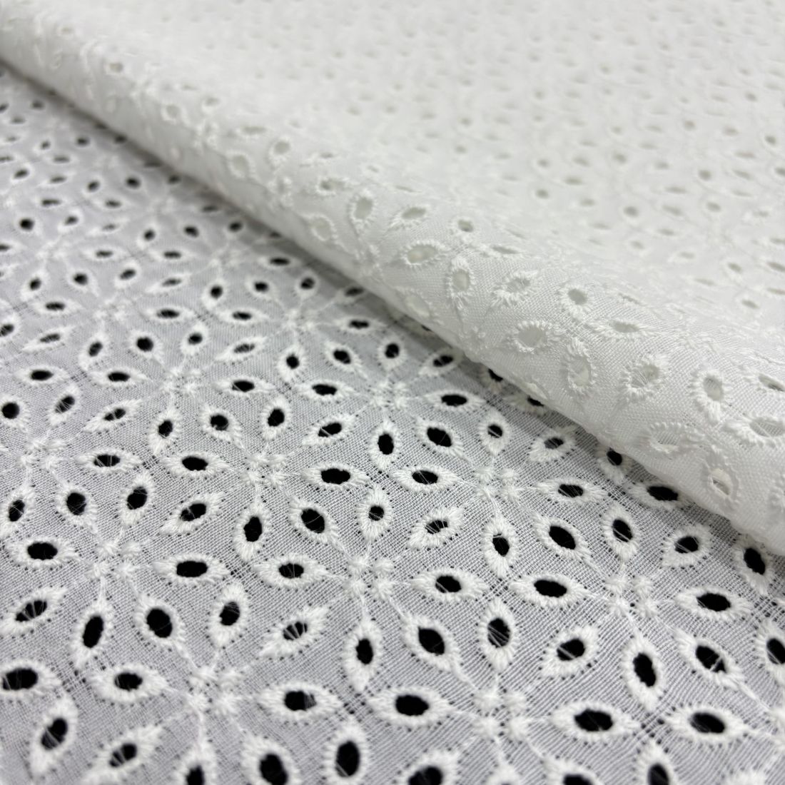 100% Pamuk Fisto Kumaş Beyaz