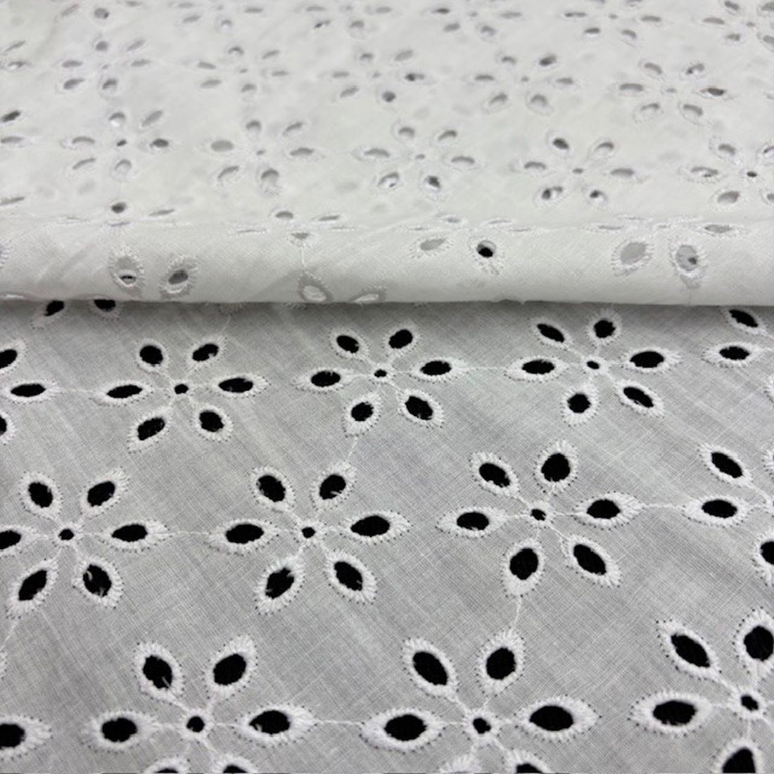 Saf Pamuk Çiçekli Fisto Kumaş Beyaz YVZ