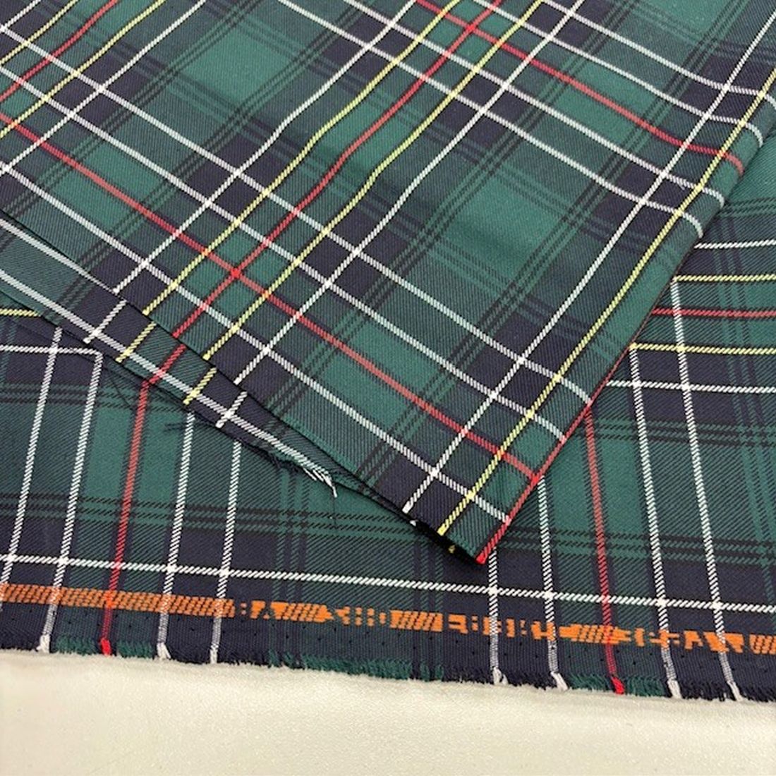Zümrüt Yeşili İskoç Kareli Viskos Kumaş