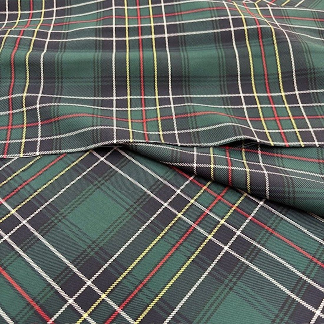 Zümrüt Yeşili İskoç Kareli Viskos Kumaş
