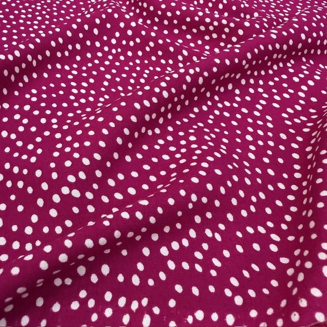 Pembe Beyaz Puantiyeli Pamuklu Viskon Kumaş YVZ