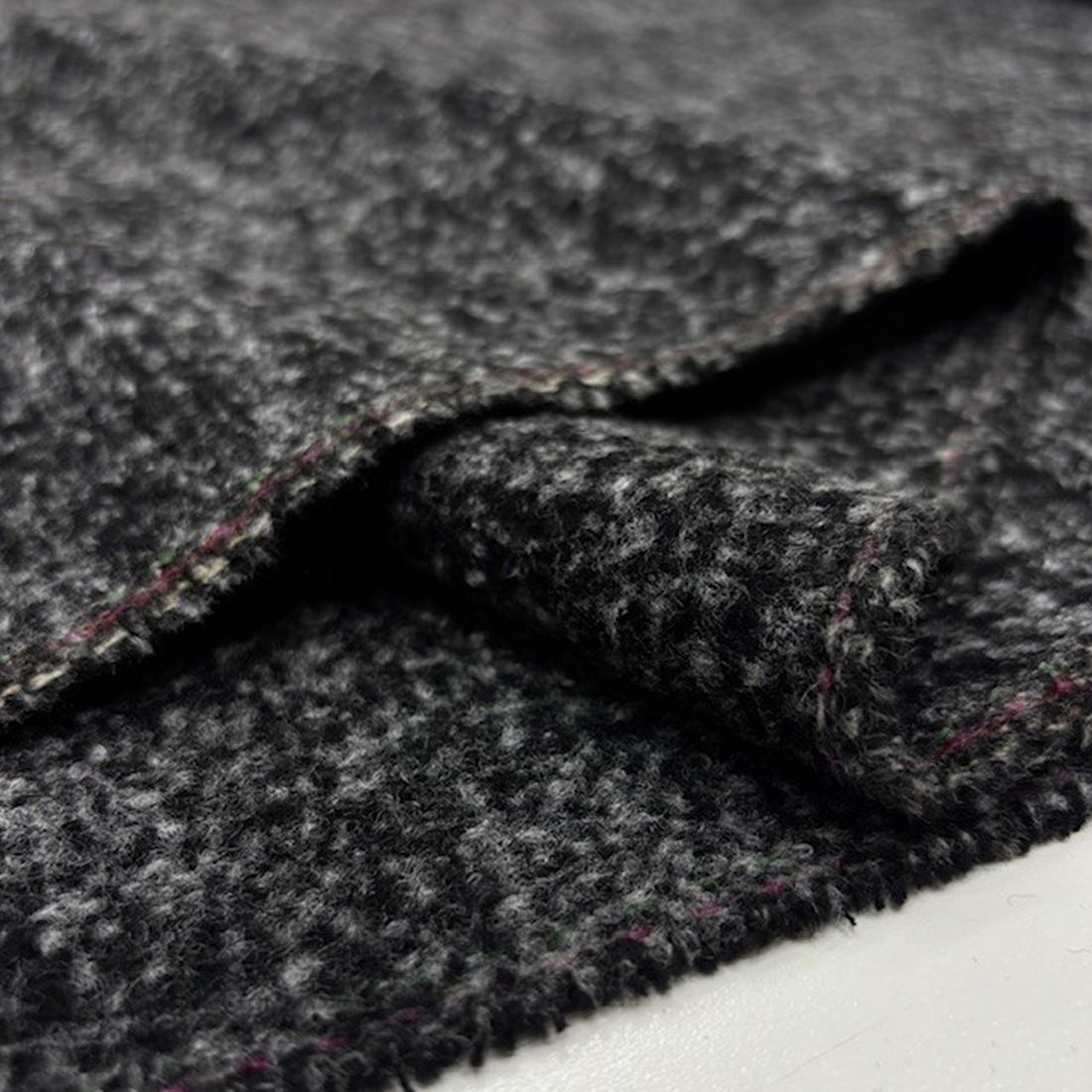 %100 Yün Buklet Tweed Kumaş YVZ