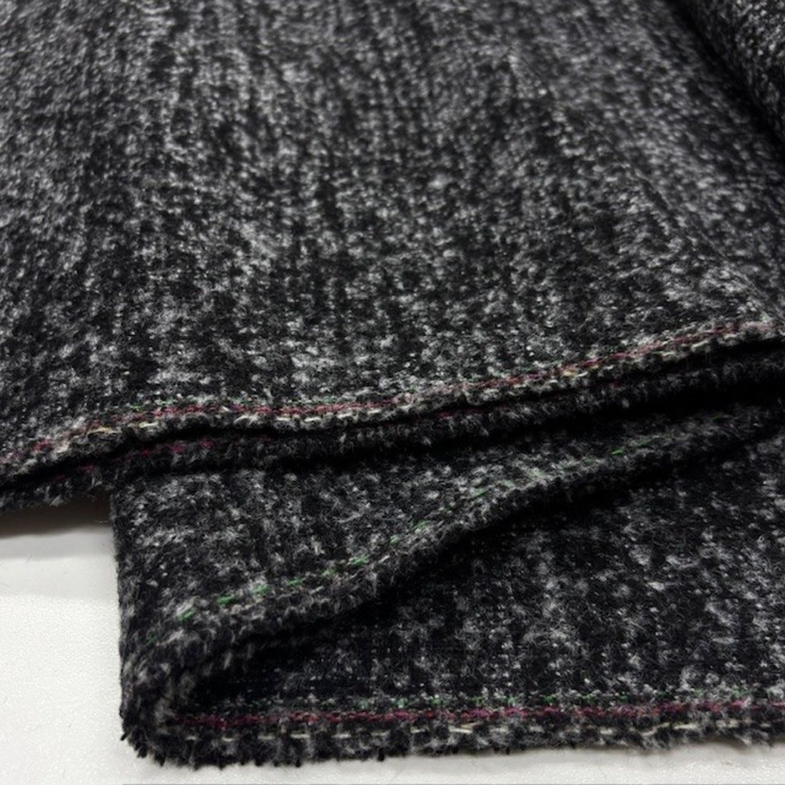 %100 Yün Buklet Tweed Kumaş YVZ