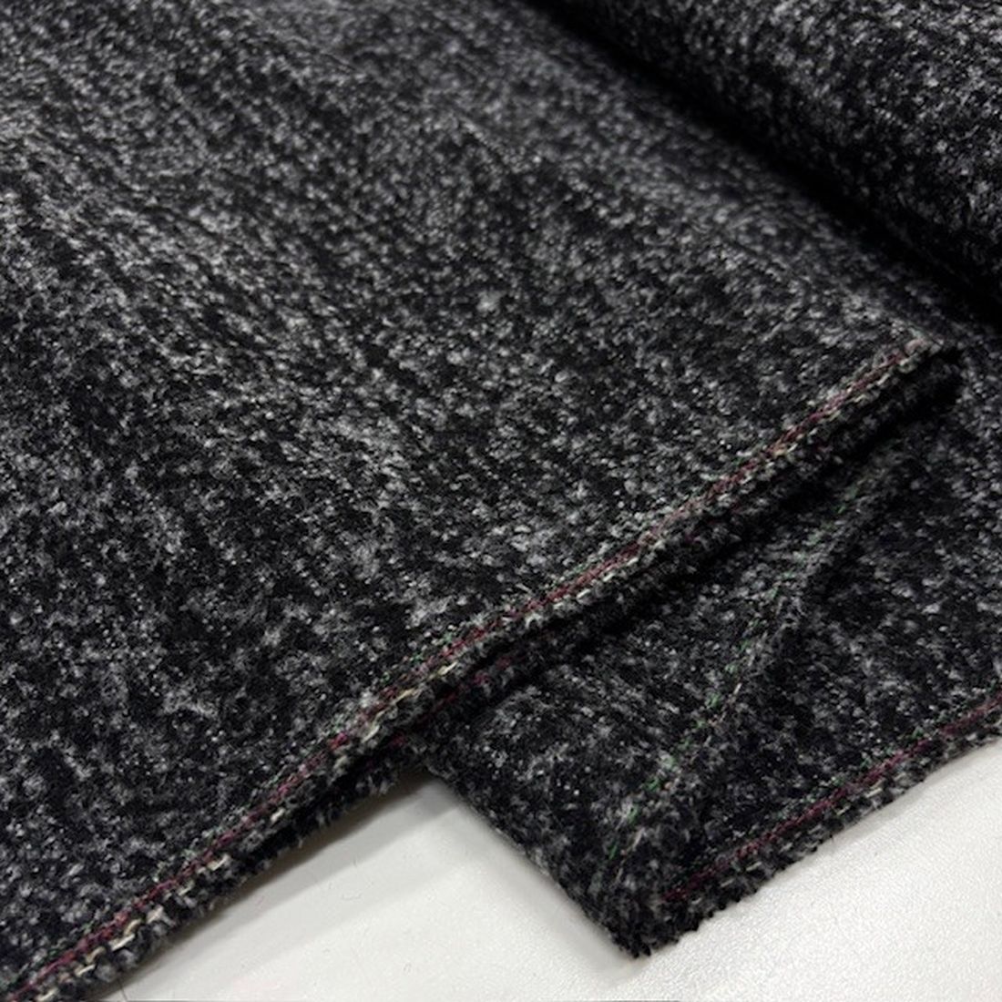 %100 Yün Buklet Tweed Kumaş YVZ