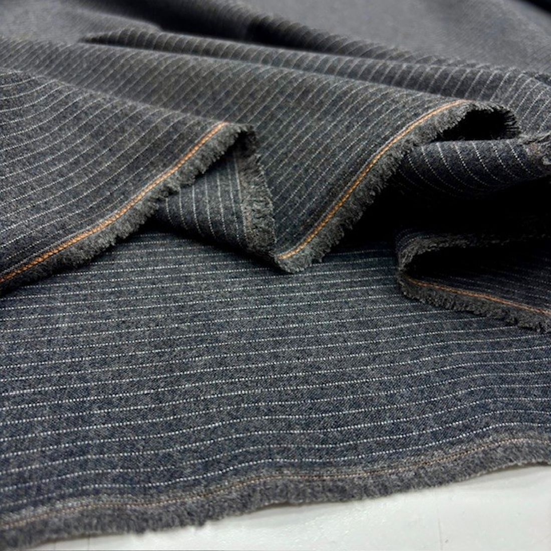 Gri Çizgili Gabardin Flanel Kumaş YVZ