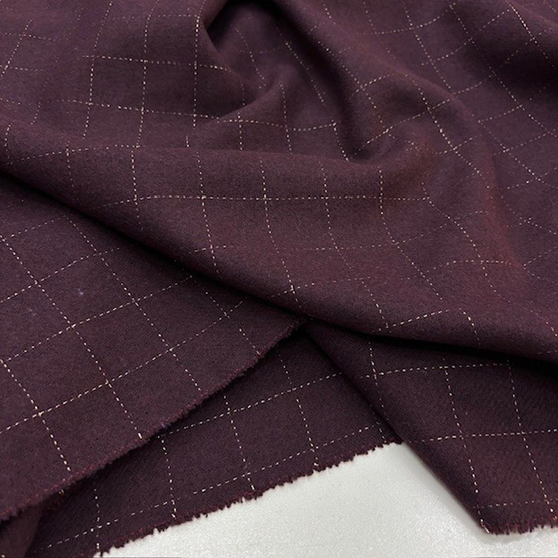 Vişne Çürüğü Ekoseli Yumuşak Flanel Kumaş SRVT