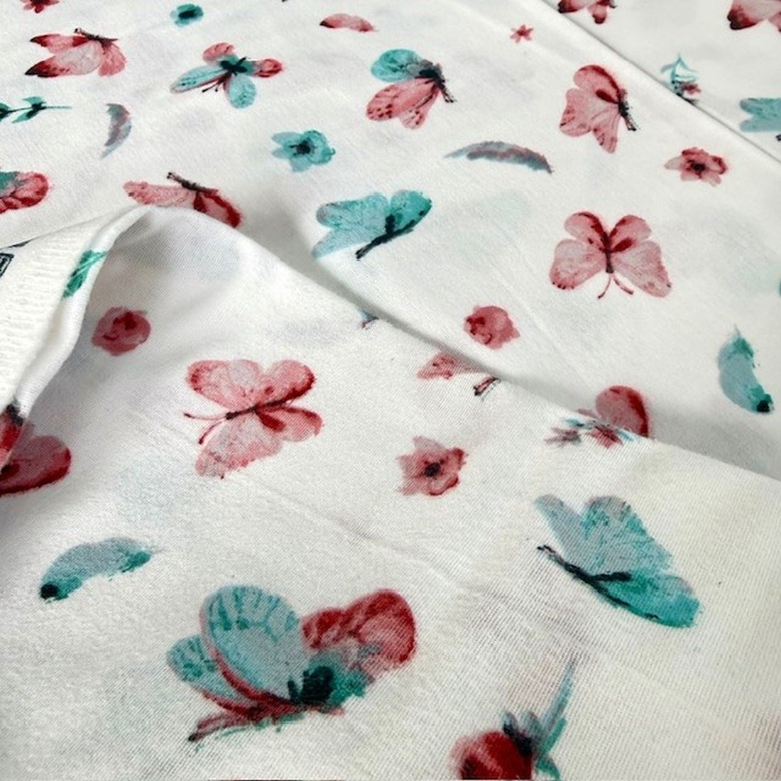 Çiften Pastel Kelebek Desenli Pazen Kumaş Arv