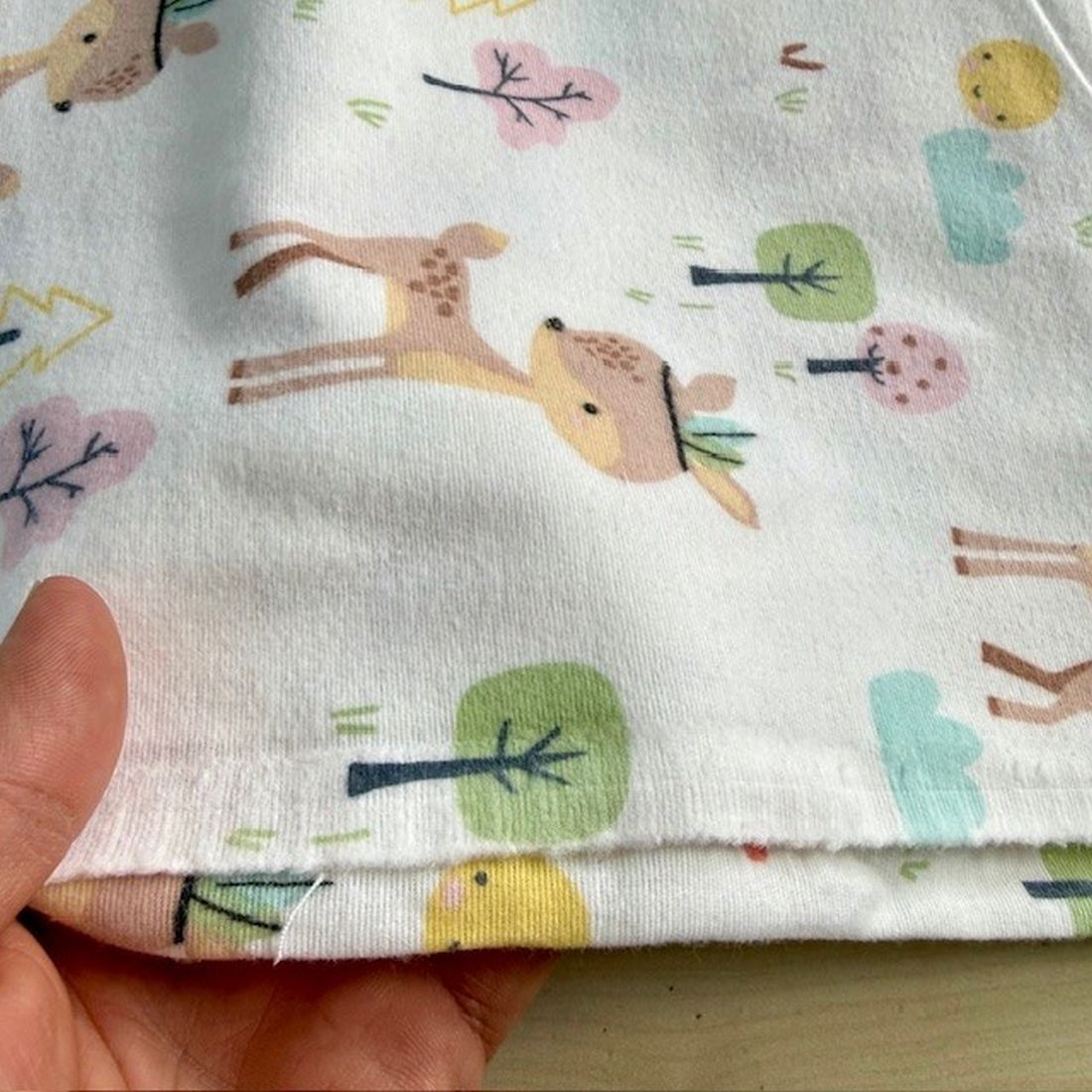 Çiften Yavru Geyik Desenli Pazen Kumaş Arv