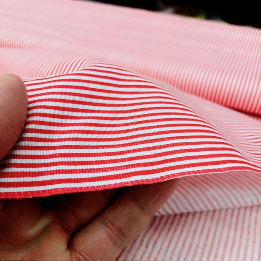 Kırmızı Beyaz Çizgili Poplin Kumaş AYT