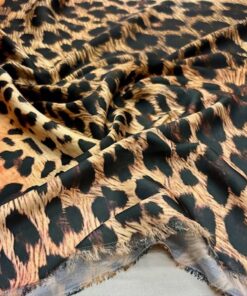 Versace Leopar Desenli İpeksi Saten Kumaş
