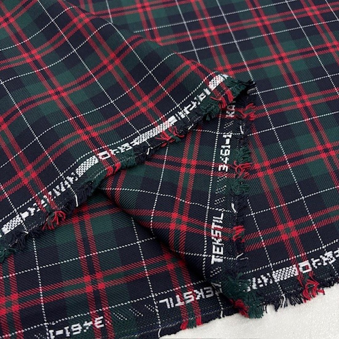 Yılbaşı Scotch Ekose Gabardin Kumaş